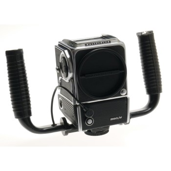 MEDIUM FORMAT CAMERA 500 EL/M MOTORIZED BODY ONLY WITH HASSELBLAD GRIP SCREEN