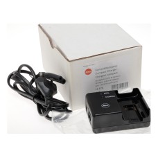 Leica M Digital Camera Compact Battery Charger in Box with Cables