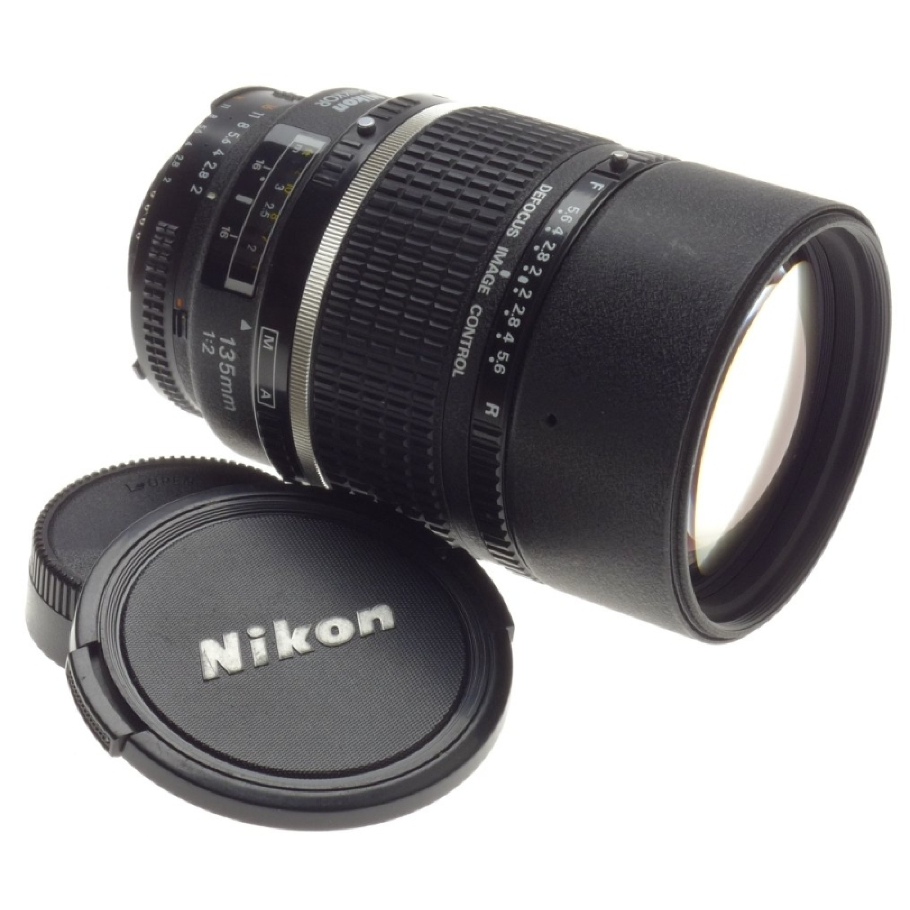 AF DC-NIKKOR NIKON 135mm F2 DEFOCUS IMAGE CONTROL 2/135mm SLR FILM CAMERA  LENS