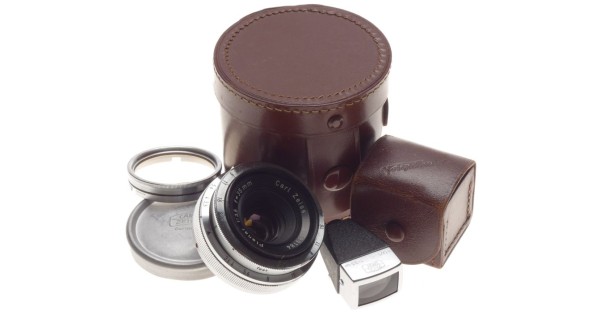 Zeiss Planar 1:3.5 f=35mm Contax rangefinder camera lens f=35mm