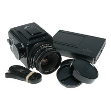 Hasselblad 500 C/M black roll film 6x6 Zeiss Planar 2.8/80 T 100 Polaroid instant magazine