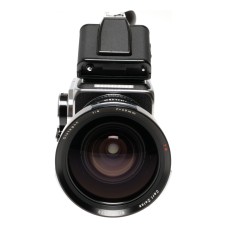 Hasselblad 500C/M camera 6x6 Zeiss Distagon 40mm Lens