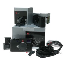 Leica M11 Black body RF digital camera Visoflex 2 Protector thumbs-up set